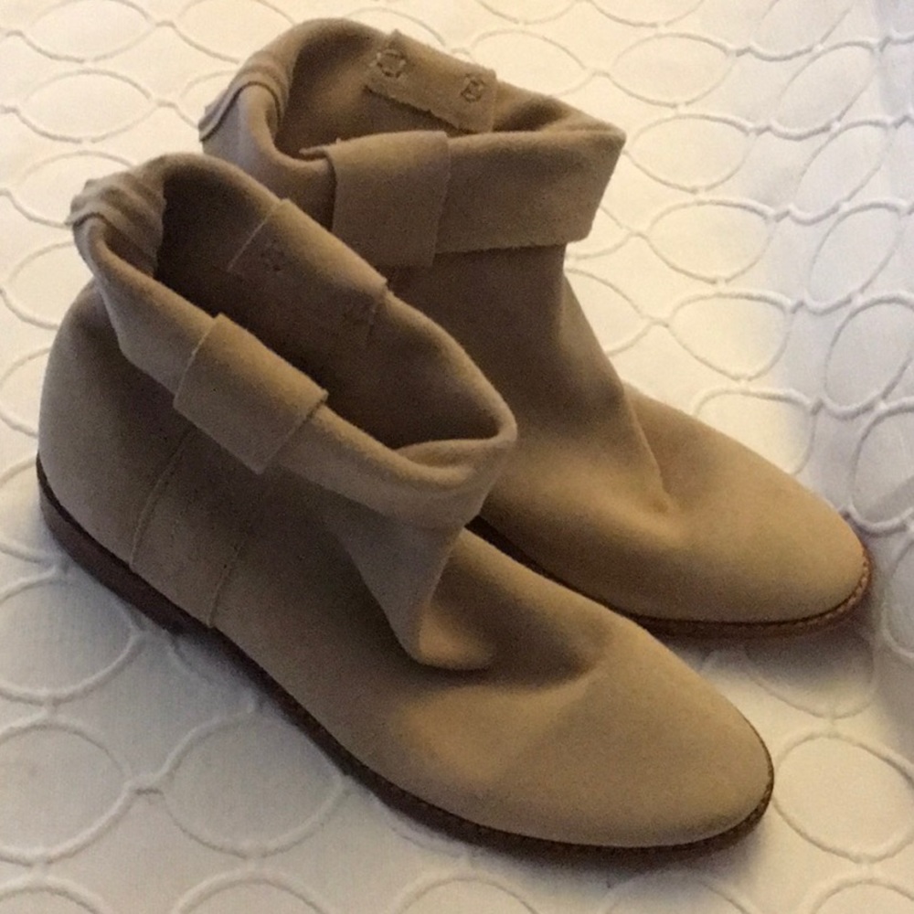 Joie suede booties! Size 37